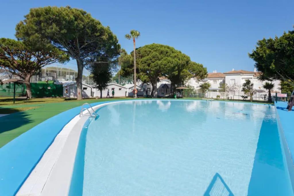 Amplio Apartamento En La Barrosa Ново-Санкти-Петри Экстерьер фото